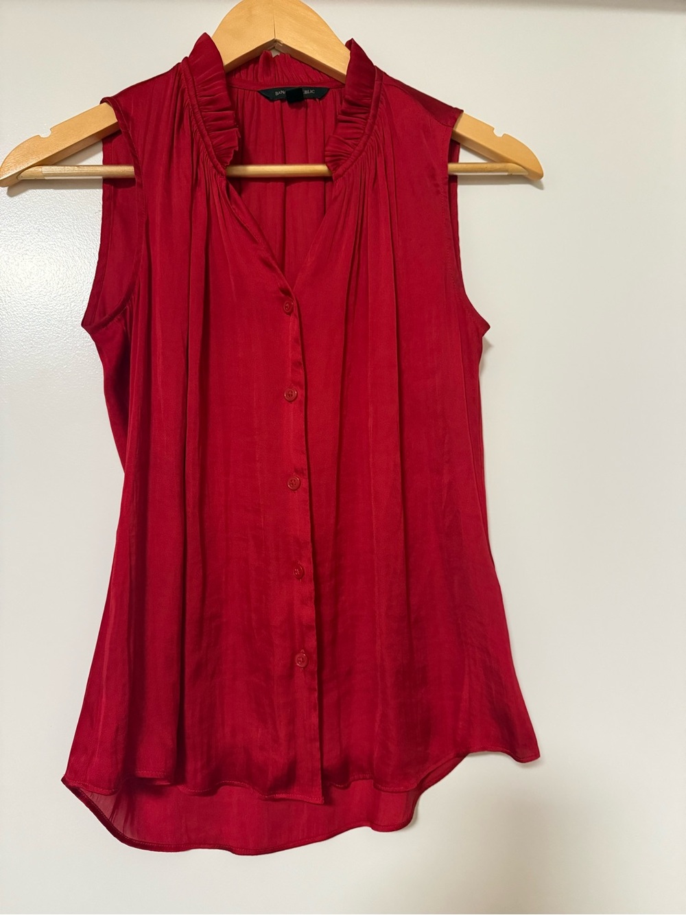 Banana Republic Red Satin Ruffle Sleeveless Blouse XS